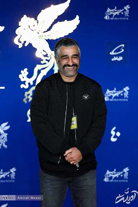 عکس - تیپ و ژست های جالب پژمان جمشیدی در جشنواره فیلم فجر